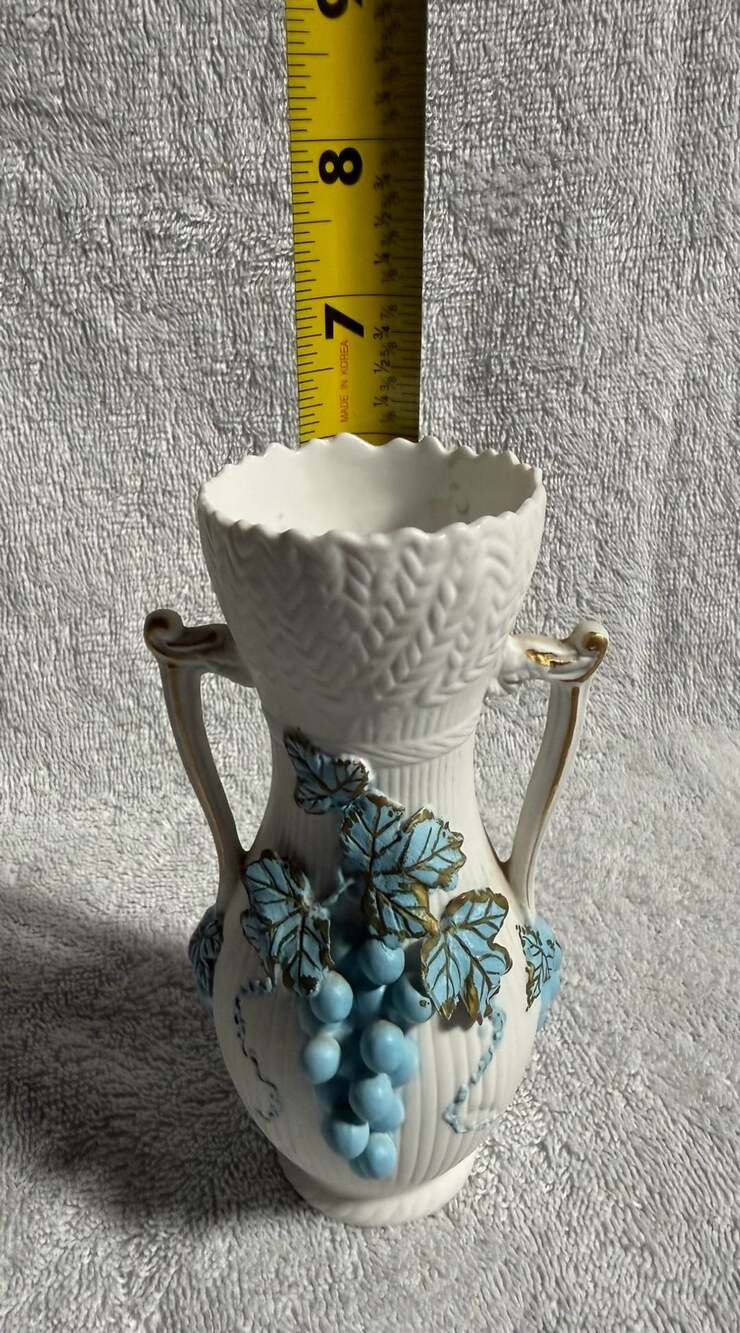 Lefton China Hand Painted Grape Bud Vase 2181